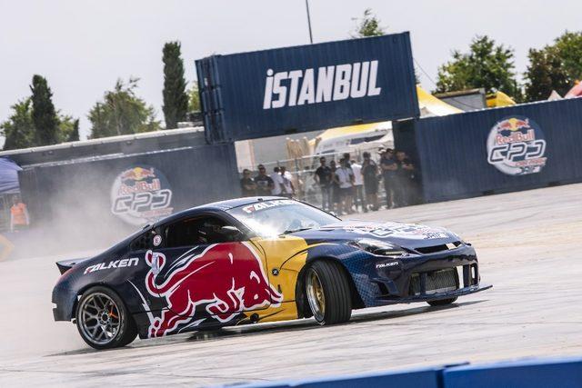 10 bin İstanbullu Red Bull Car Park Drift Dünya Finali’ni izledi