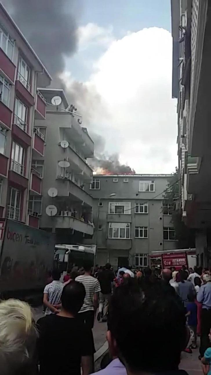 Esenyurt’ta iki gün önce boşaltılan riskli binada yangın G1
