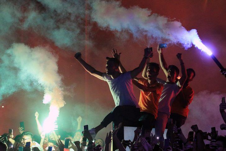 Galatasaray'ın yeni transferi Radamel Falcao, İstanbul'a geldi G5