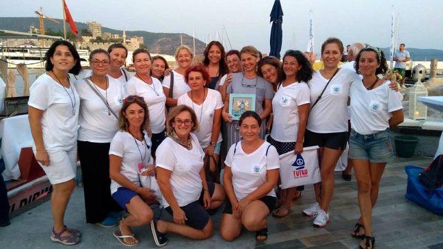 Kadın yelkenciler, barış i&ccedil;in Ege ye yelken a&ccedil;tı&nbsp; 3