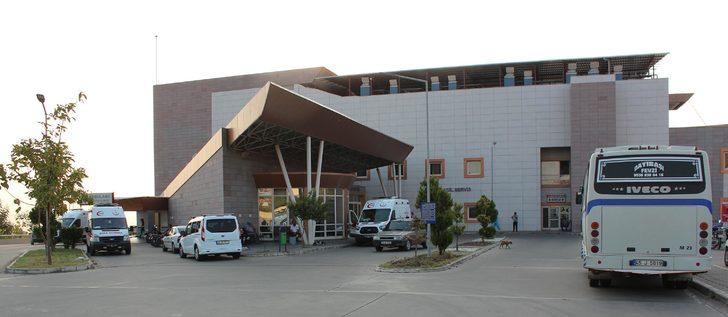 Üzüm işçilerini taşıyan araç şarampole devrildi! 17 yaralı G3