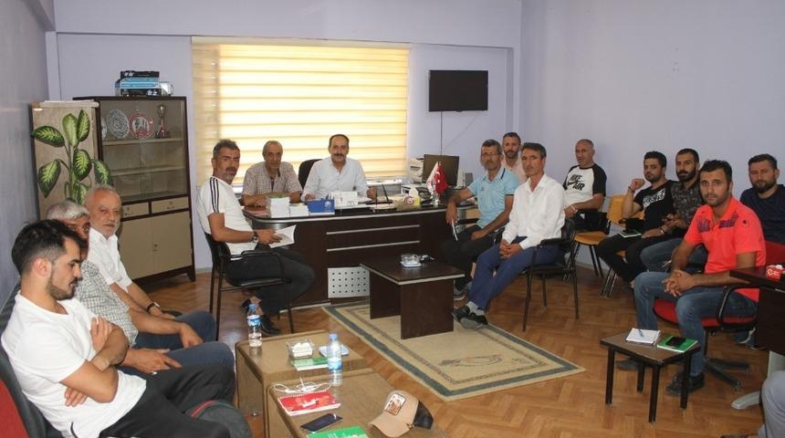 Amat&ouml;r kul&uuml;pler sezon &ouml;ncesi bilgilendirildi