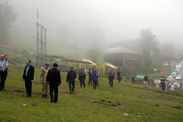 Ayder Yaylası'nda kaçak salıncaklar kaldırıldı G3