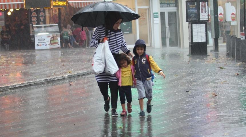 Doğu&rsquo;da sağanak yağış bekleniliyor