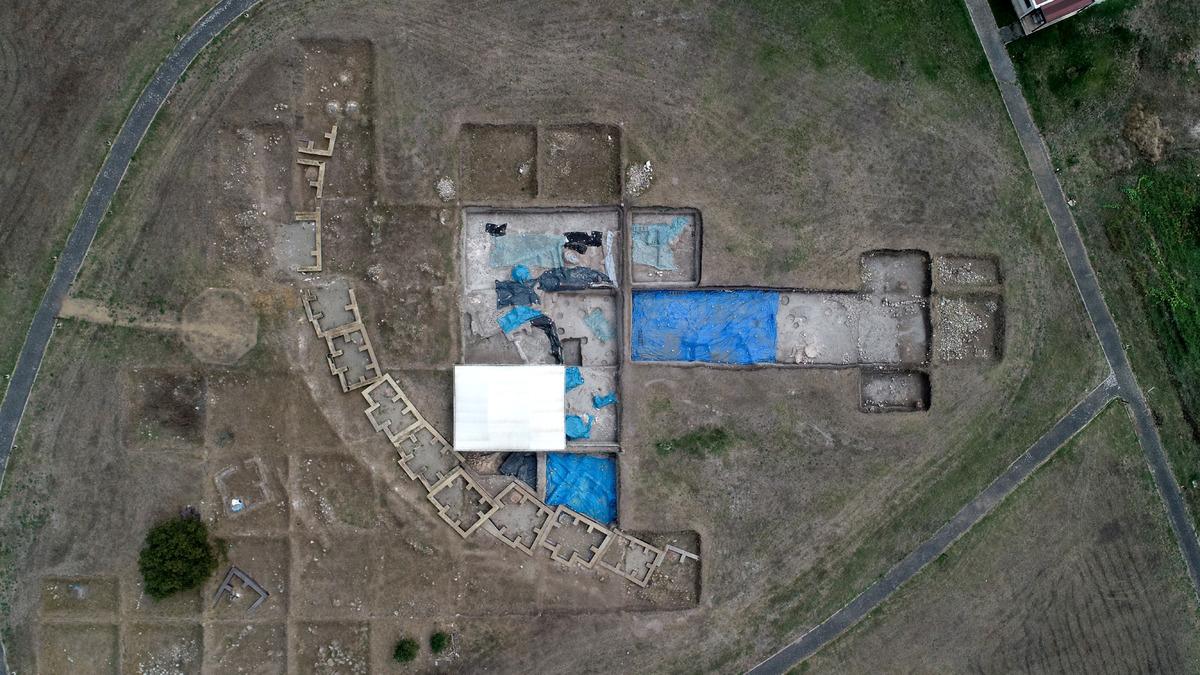  Aktopraklık H&ouml;y&uuml;ğ&uuml;'ndeki 3 k&ouml;yde ge&ccedil;mişin izleri s&uuml;r&uuml;l&uuml;yor