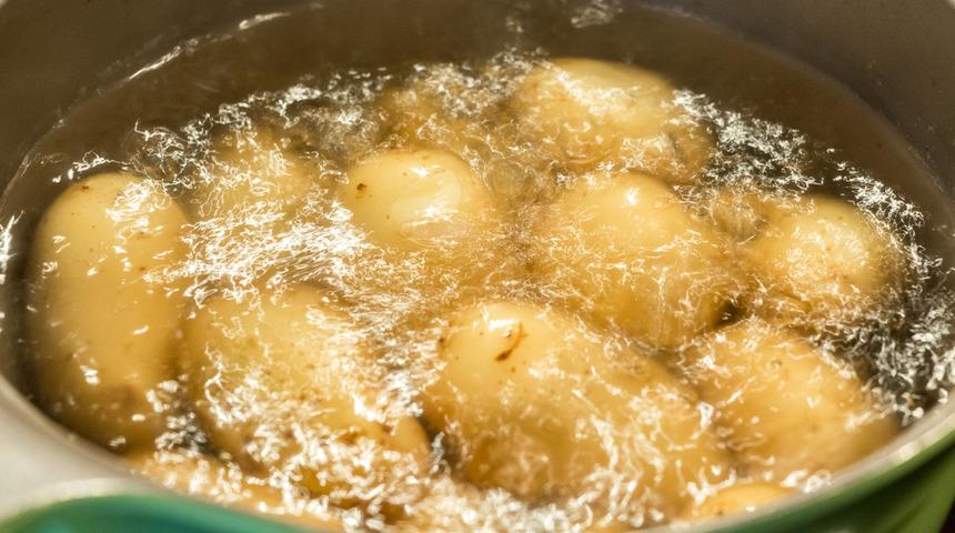 Sabahları patates ve elma yemek kilo vermeye yardımcı oluyor