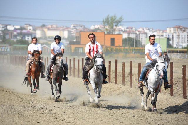 Rahvan atların ‘Zafer’ koşusu