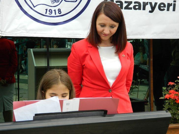 Geleceğin başarılı piyano sanatçısından örnek davranış G3