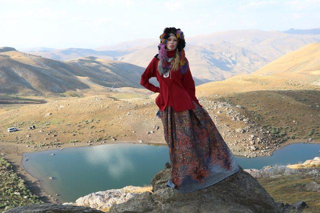 Hakkari deki Ber&ccedil;elan Yaylası nda moda &ccedil;ekimi 3