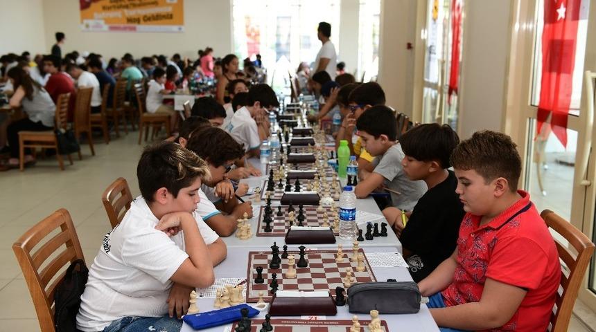 Satrançseverler Çiğli’de buluştu