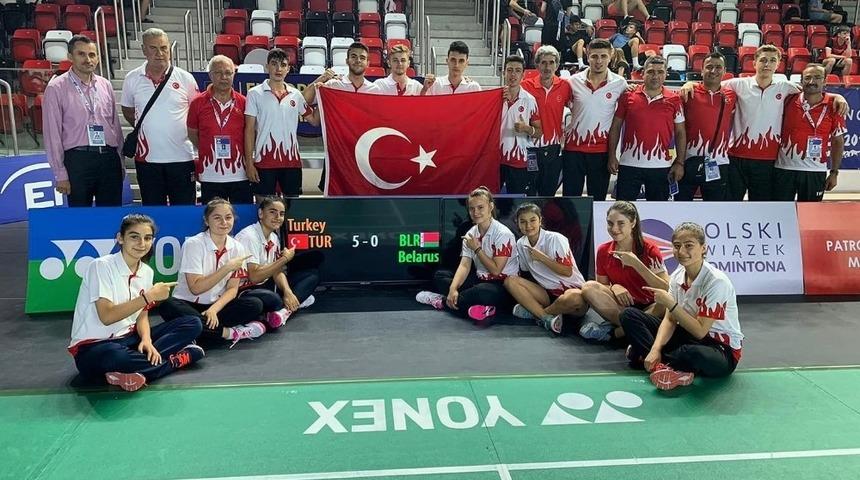 Milli badmintoncular Polonya&rsquo;da T&uuml;rkiye&rsquo;yi temsil edecekler