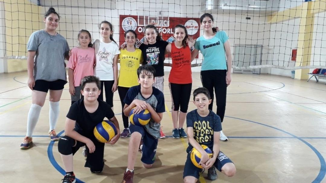 D&uuml;zce&rsquo;de 9 bin 156 &ccedil;ocuk yazı dolu dolu ge&ccedil;irdi