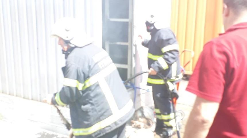 Fabrika yangını korkuttu