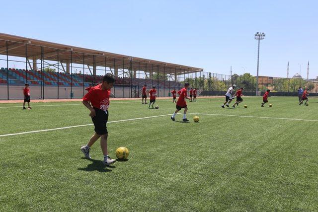 Büyükşehir’in yaz okullarına 10 bin 700 sporcu adayı katıldı