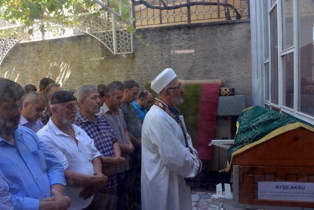 Anne ve çocukları yan yana toprağa verildi