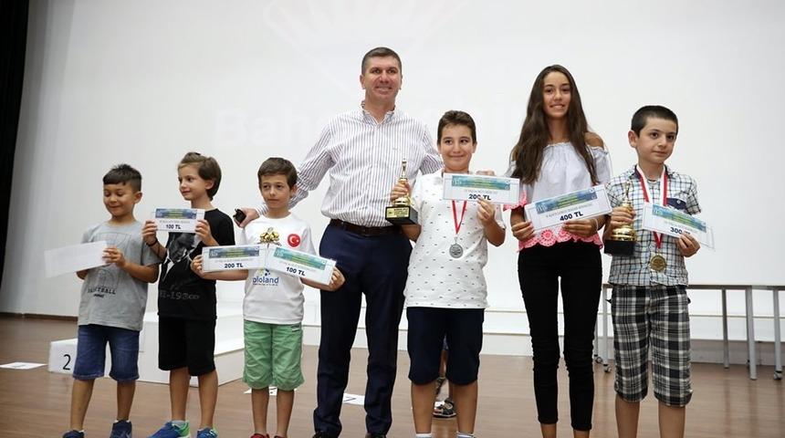 Burdur G&ouml;l&uuml; Uluslararası 5. A&ccedil;ık Satran&ccedil; Turnuvası sona erdi.