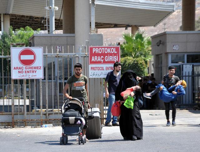 Bayramı ülkelerinde geçiren 25 bin Suriyeli geri döndü (2)