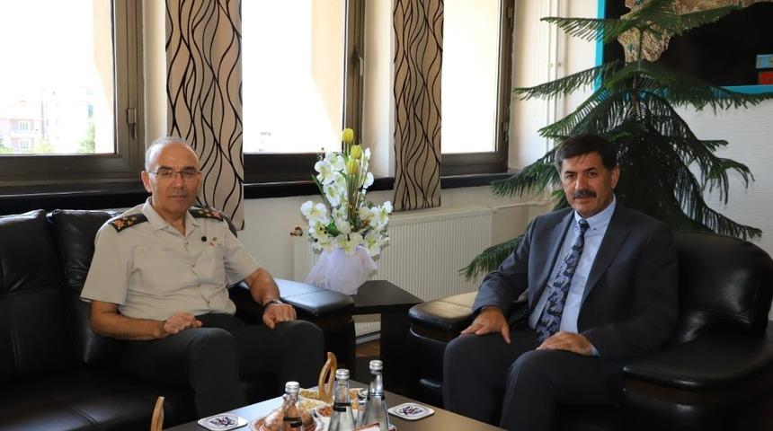 3. Ordu Komutanı &Ouml;ngay&rsquo;dan Başkan Aksun&rsquo;a iade-i ziyaret