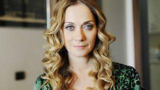 Itır Esen: Bir senem yatakta geçti, hiç yürüyemedim!