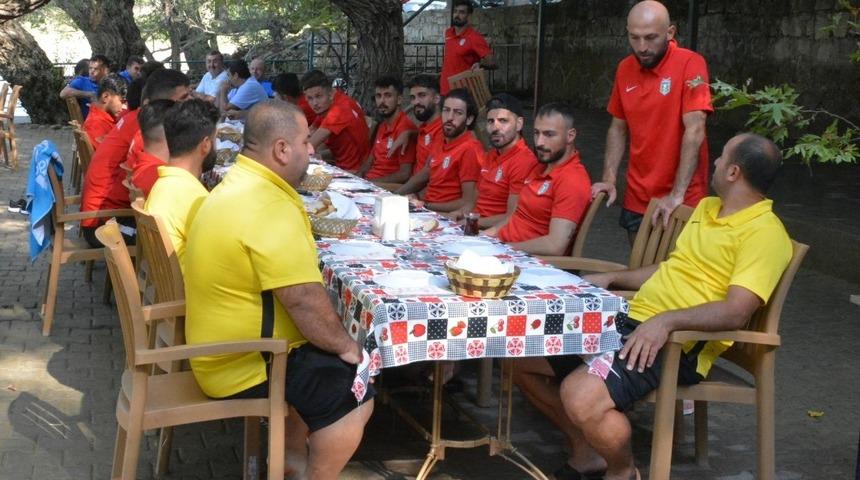Manavgat Belediyespor moral kahvaltısında bir araya geldi