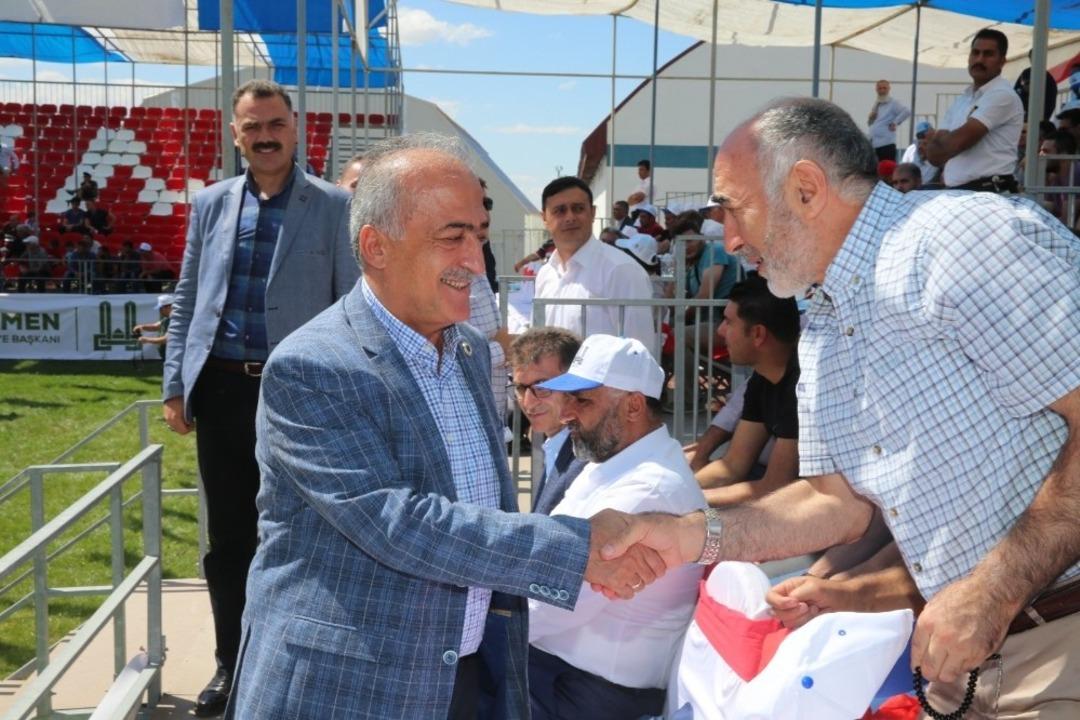 Rekt&ouml;r &Ccedil;omaklı&rsquo;nın hafta sonu mesaisi