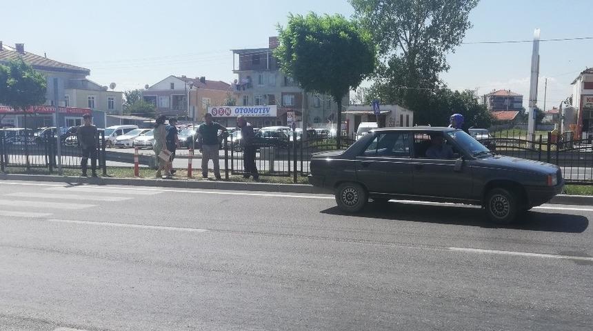 Otomobilin &ccedil;arptığı yaya yaralandı