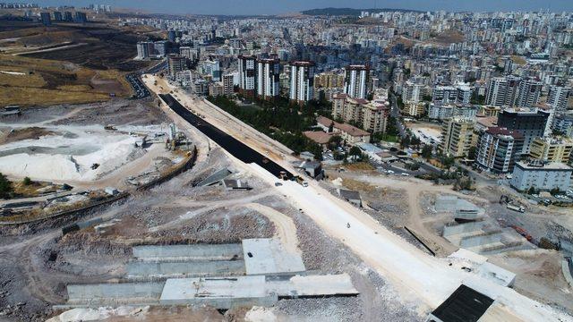 Çevik kuvvet köprülü kavşağında asfaltlama çalışmaları başladı