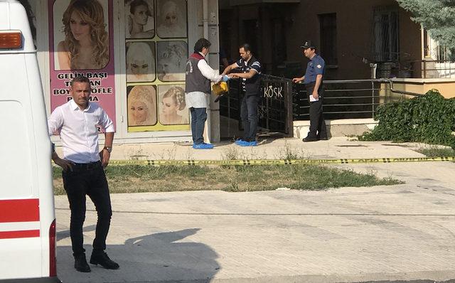 Eşini boğarak öldürdükten sonra polise teslim oldu