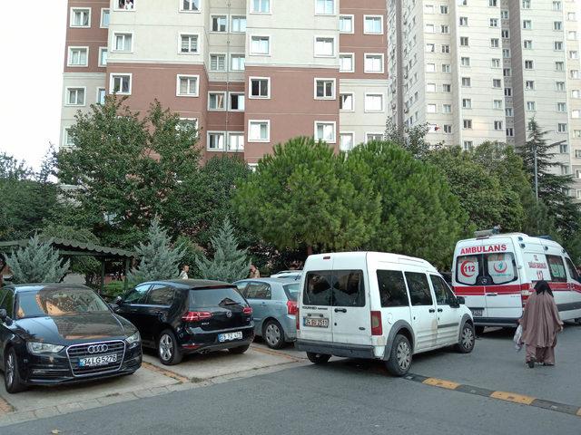 Zeytinburnu'nda 17.kattan düşen 2 yaşındaki çocuk öldü