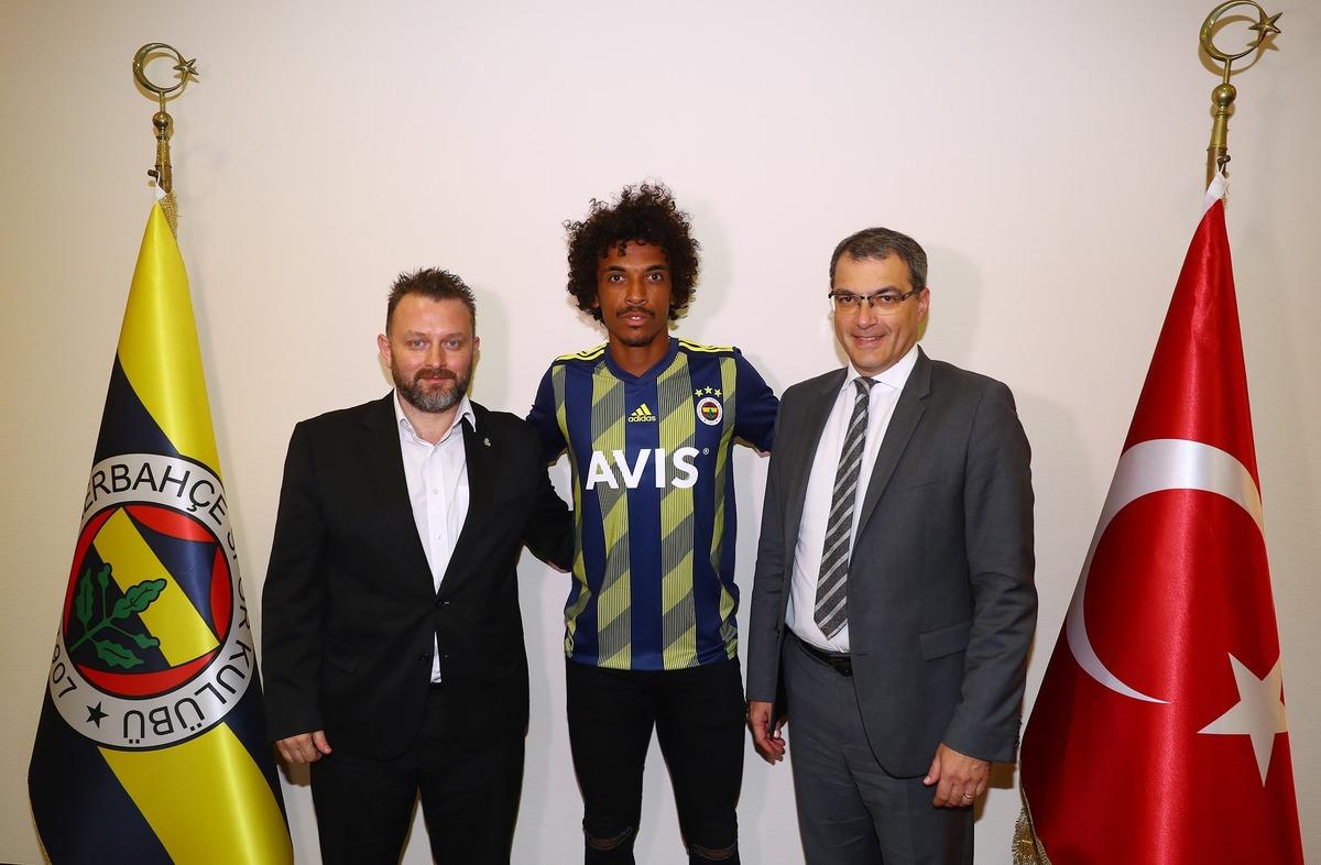 Luiz Gustavo resmen Fenerbah&ccedil;e'de