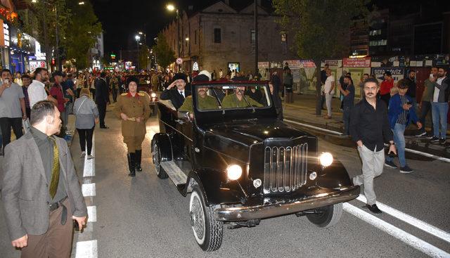 Atatürk'ün Sivas'a gelişi 'temsili' olarak canlandırıldı