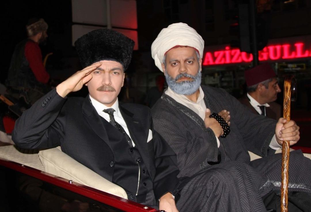 Sivas Kongresi&rsquo;nin 100. yılında Atat&uuml;rk&rsquo;&uuml;n Sivas&rsquo;a gelişi canlandırıldı