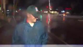 Canlı yayına hazırlanan muhabire yıldırım şoku