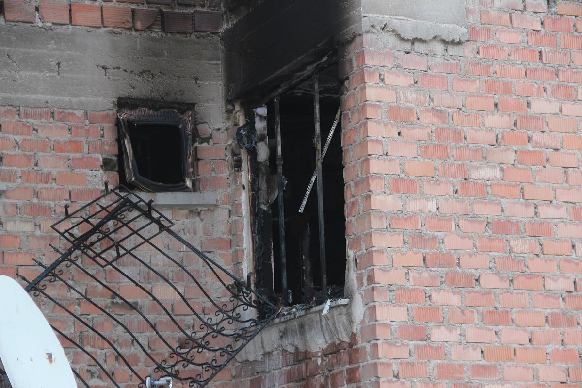 Korkun&ccedil; olay! Eve molotofkokteyli attı, eşi dışarı &ccedil;ıkınca pompalı t&uuml;fekle &ouml;ld&uuml;rd&uuml; 