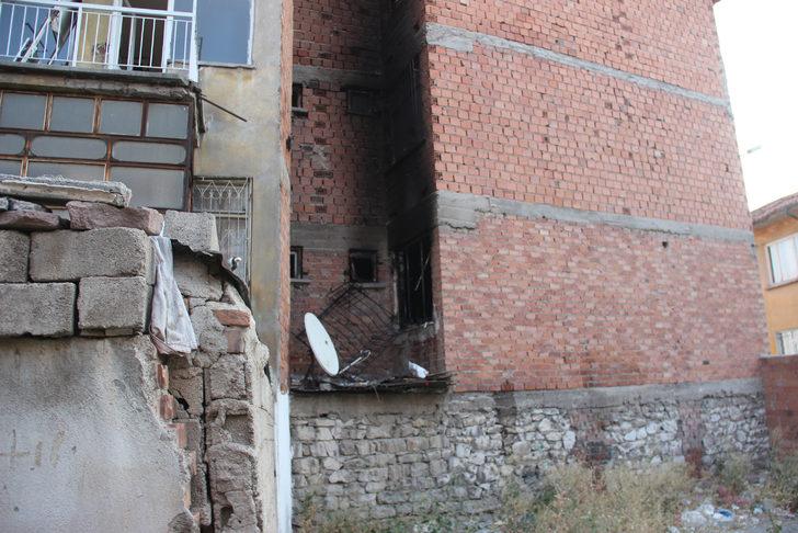 Korkunç olay! Eve molotofkokteyli attı, eşi dışarı çıkınca pompalı tüfekle öldürdü  G4