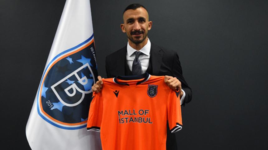 Başakşehir, 15 futbolcuyu renklerine bağladı