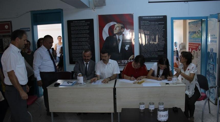 1. sınıf öğrencilerinin şubeleri kura ile belirlendi