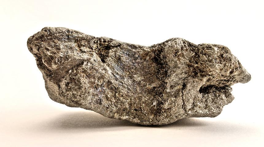 Göktaşında doğada görülmemiş bir mineral bulundu