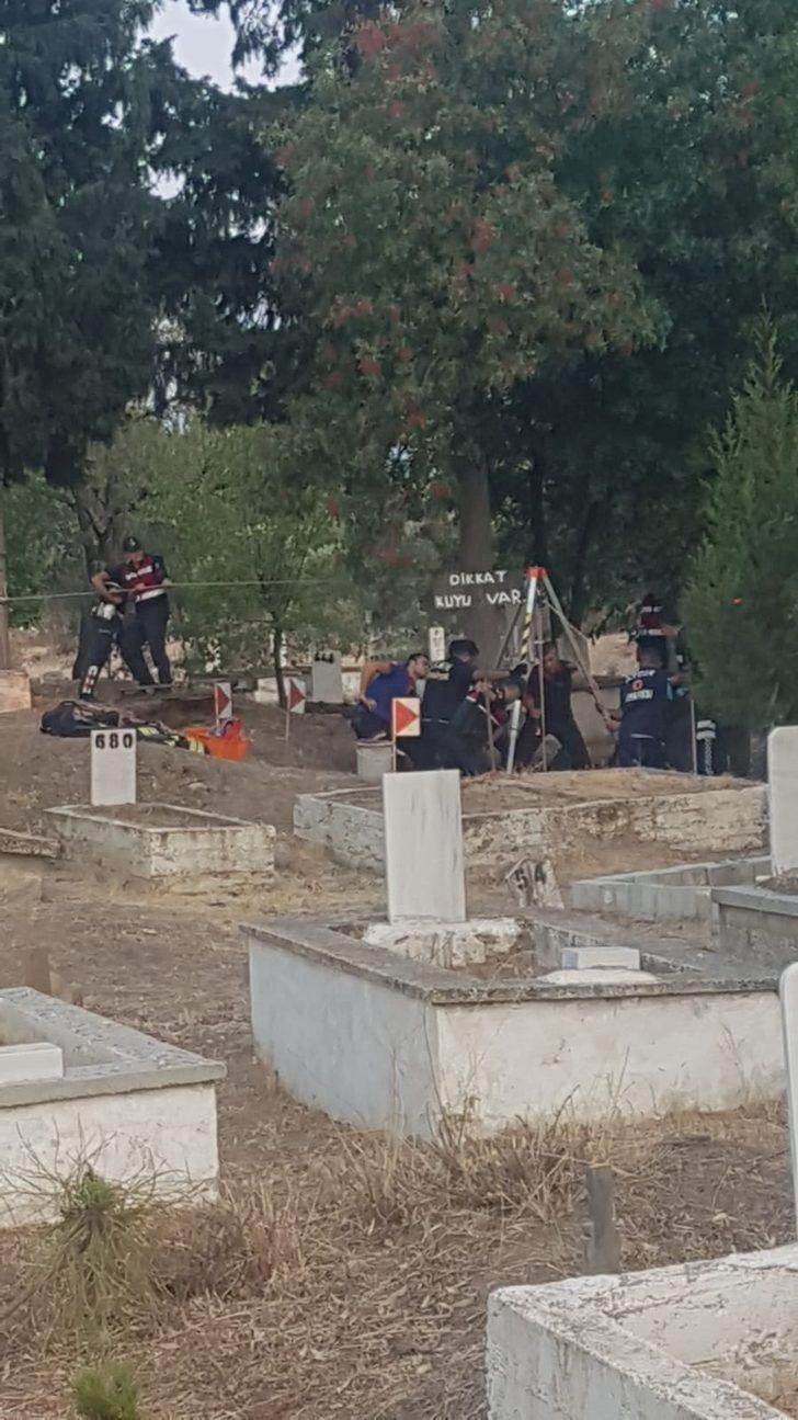 Mezarlıktan yükselen inleme sesleri Aydın'ı ayağa kaldırdı G2