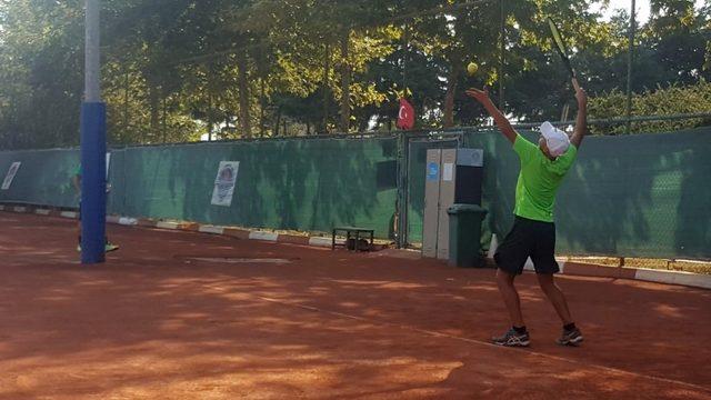 Mersin Büyükşehir Belediyesi Tenis Kulübünde antrenmanlar başladı