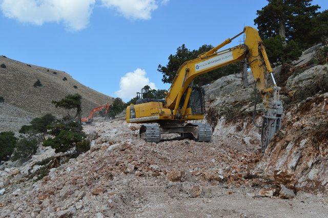 Geçmen Yayla yolunda sona gelindi