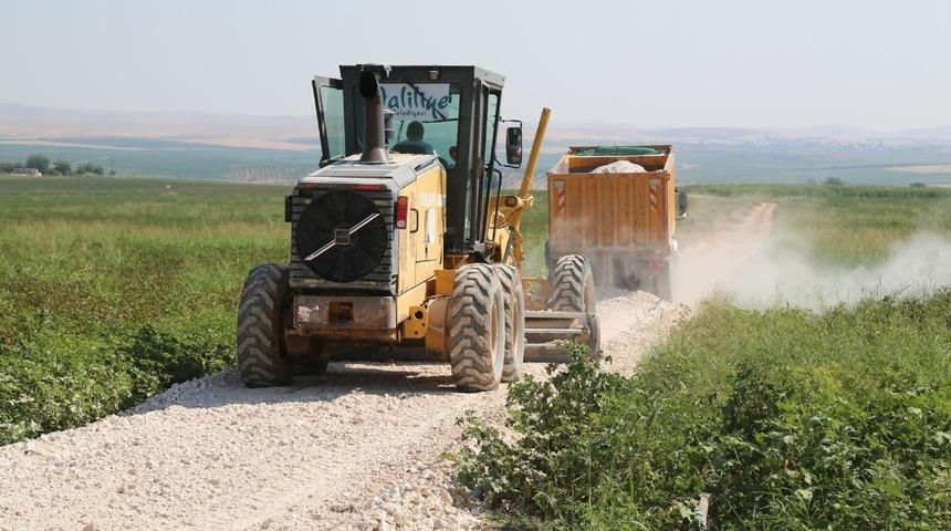 Haliliye kırsalında yol yapım çalışmaları sürüyor