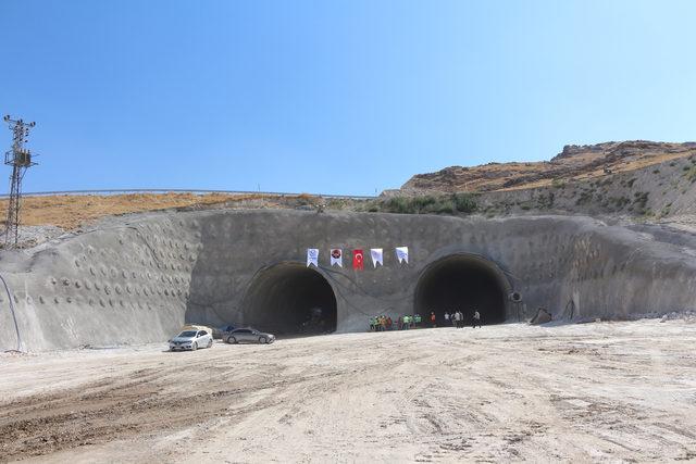 Hasankeyf Tüneli'nde sona yaklaşıldı