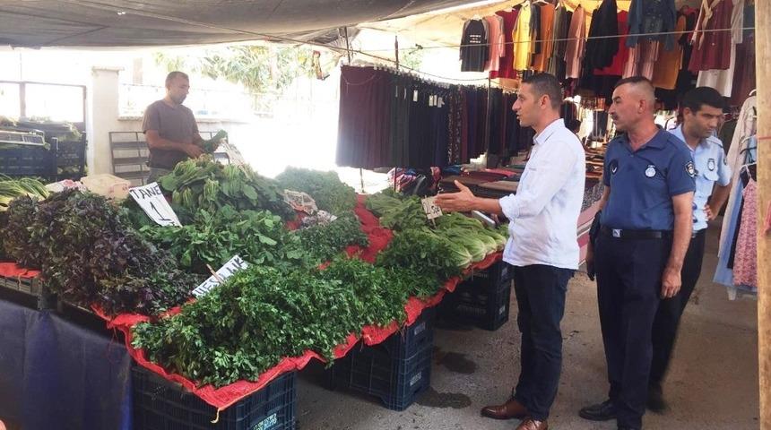 Toroslar’da semt pazarlarında etiket denetimi
