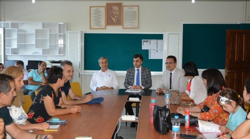 Milli Eğitim Müdürü Vargeloğlu’ndan okul ziyareti