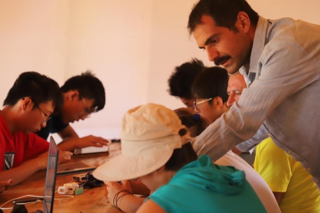 The Cartoon Mill&rsquo;de, Japon sanat&ccedil;ıların anısına anıt