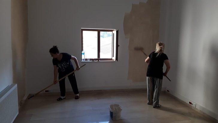 Ev hanımları güçlerini birleştirdi, Mehmetçik için karakola kütüphane kurdu G3