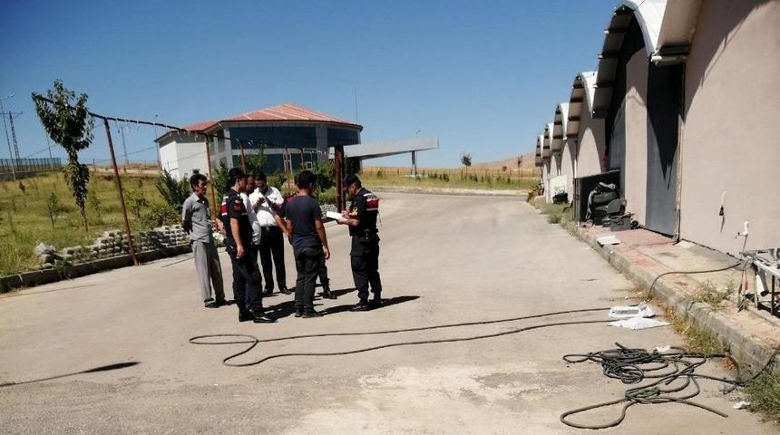 Elazığ&rsquo;da silahlı kavga:1 yaralı