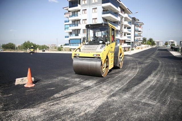 Merkezefendi&rsquo;de 13 mahallede 11 bin ton asfalt &ccedil;alışması yapıldı 1