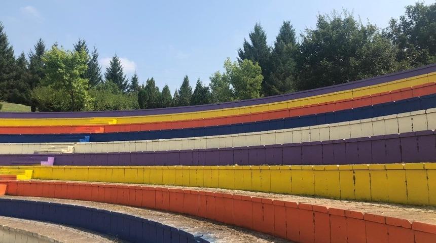 D&uuml;zce kalıcı konutlar renklendi